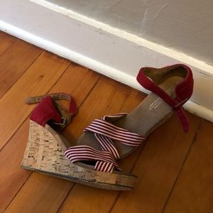 Toms wedges
